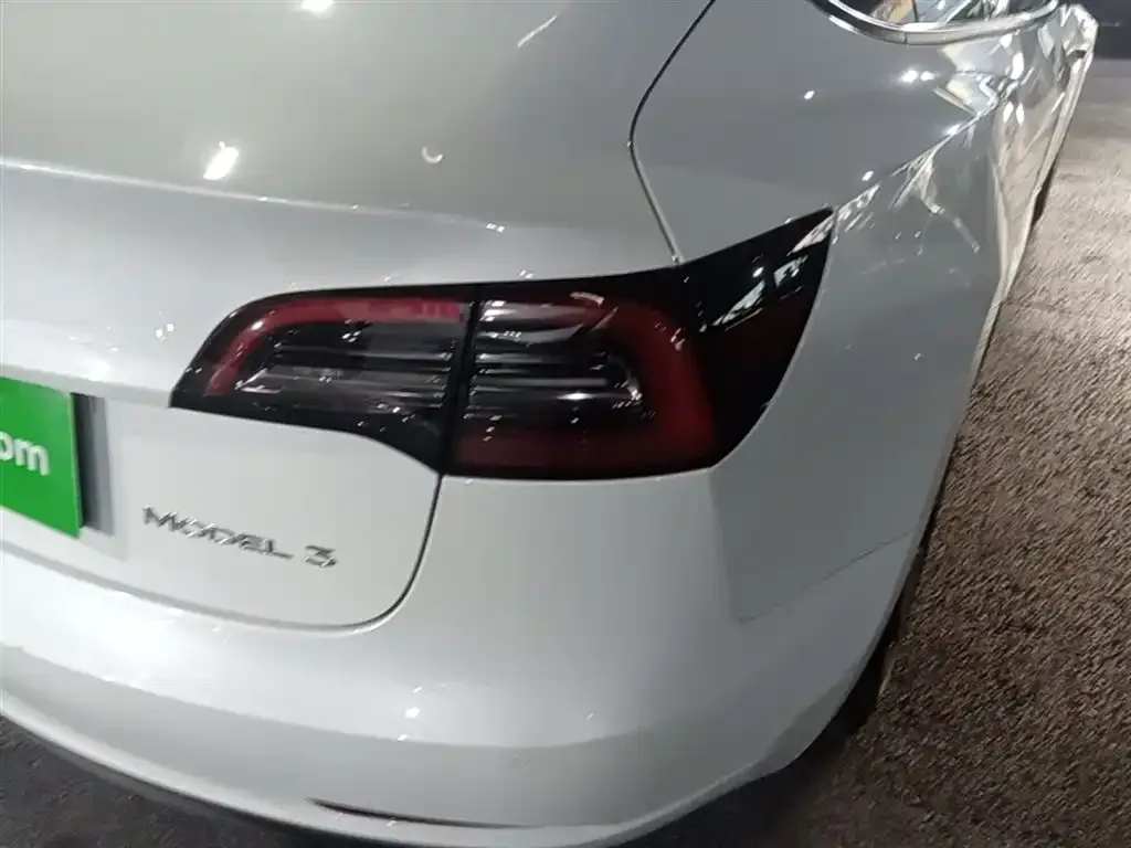Tesla Model 3 — фото 2