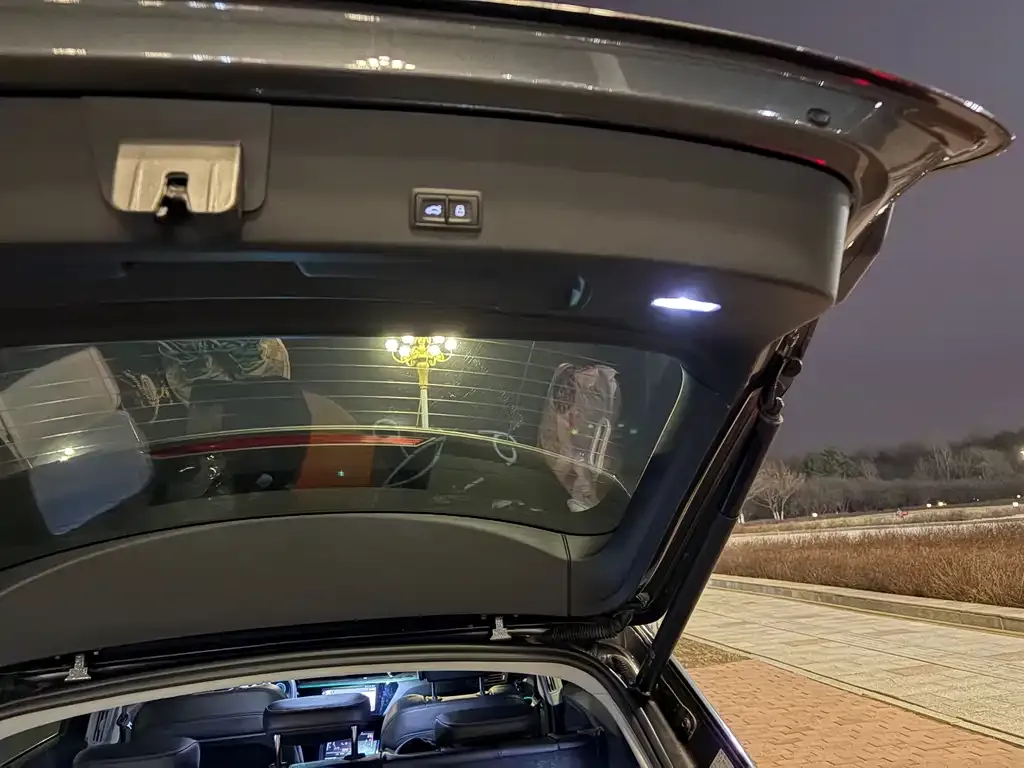 Audi e-tron 2022 из CN, фото 2