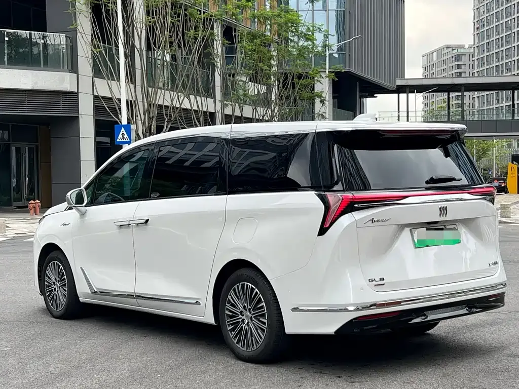 Buick GL8 Hybrid — фото 4