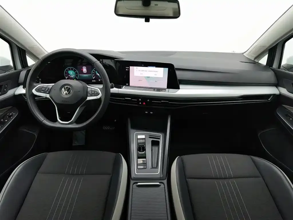 Volkswagen Golf 2022 из CN, фото 5