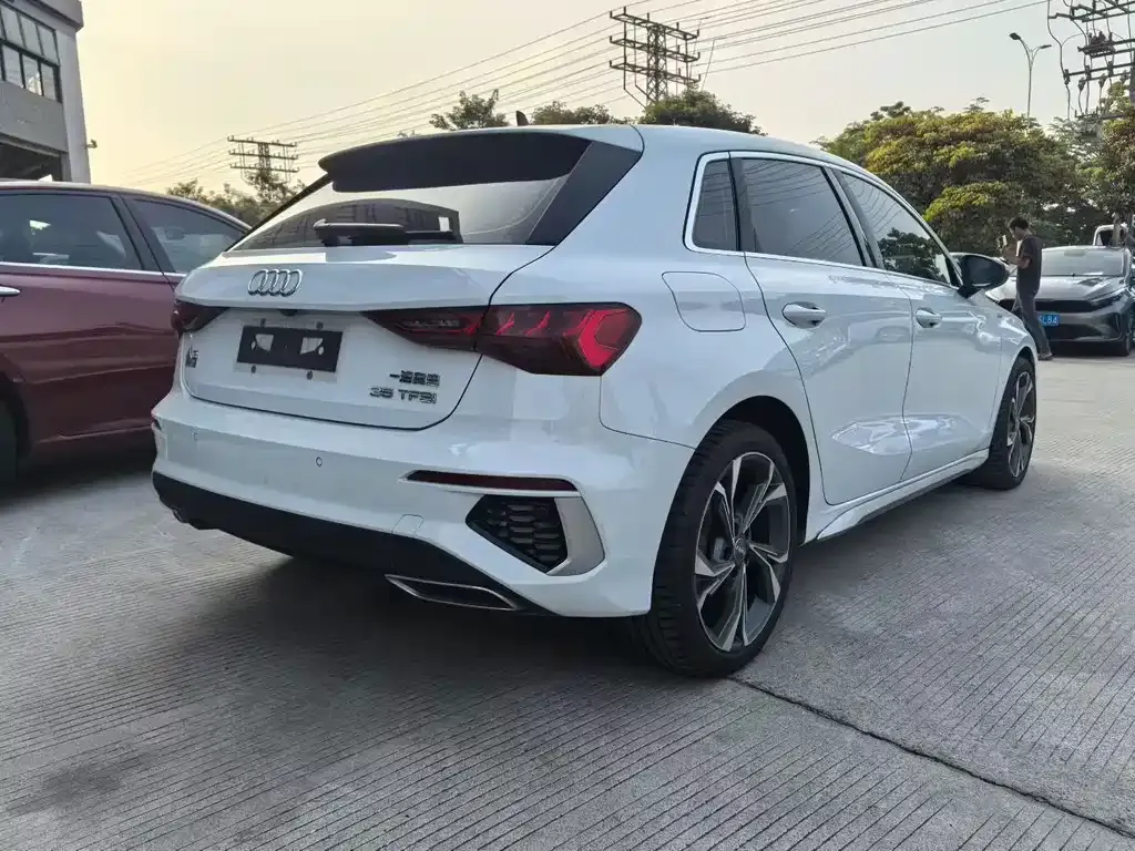 Audi A3 2021 из CN, фото 7