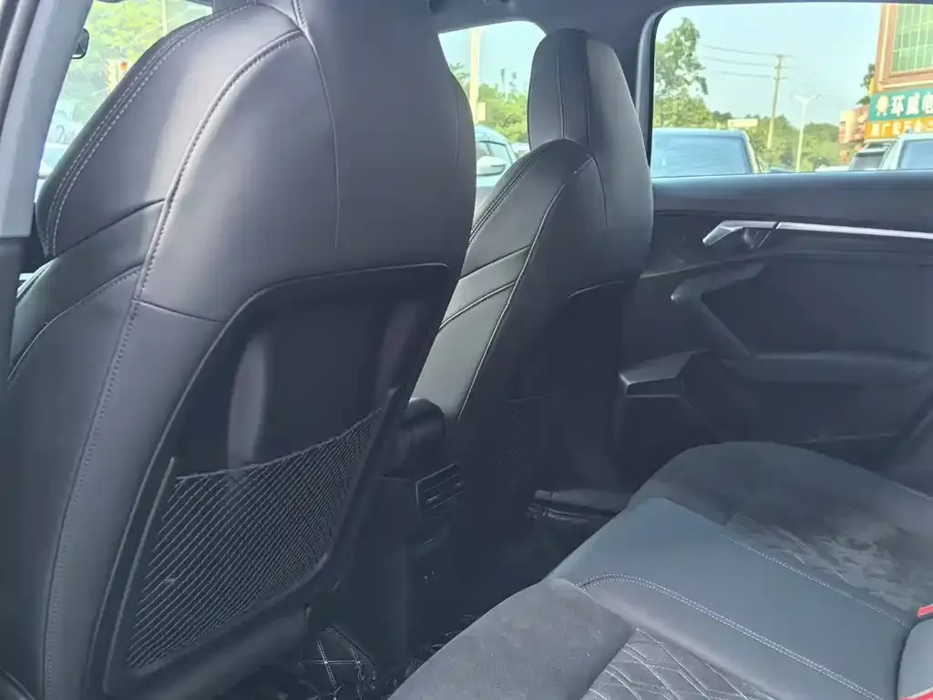 Audi A3 2021 из CN, фото 2