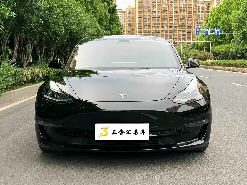 Tesla Model 3 — фото 4