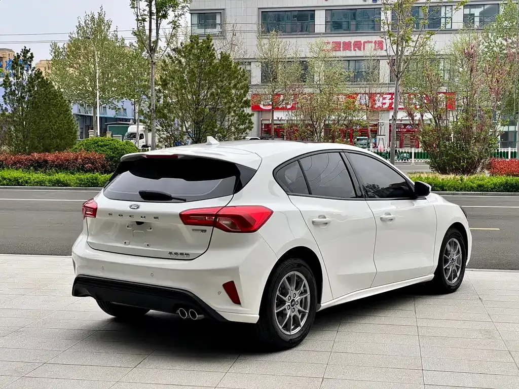 Ford Focus 2022 из CN, фото 7