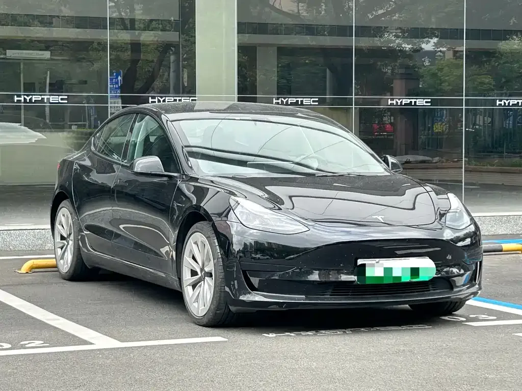 Tesla Model 3 — фото 6