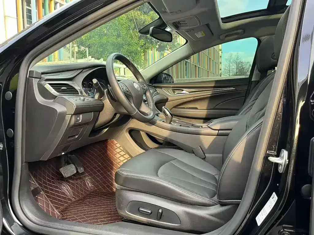 Buick LaCrosse 2023 из CN, фото 3
