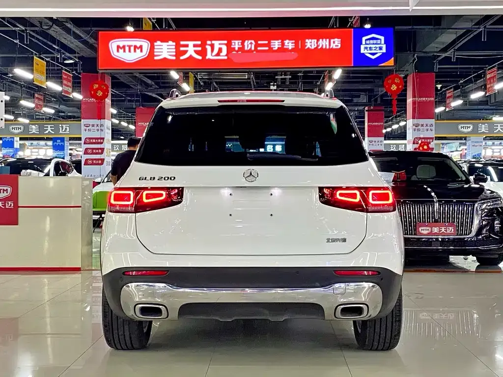 Mercedes-Benz GLB — фото 10