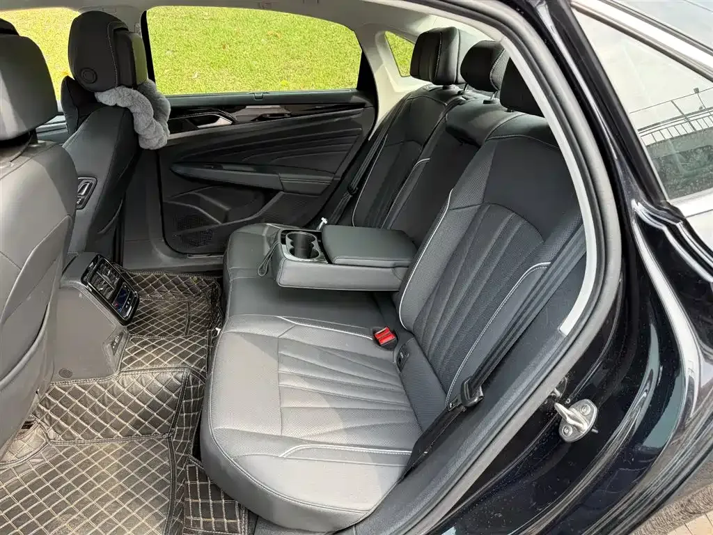 Volkswagen Passat — фото 5
