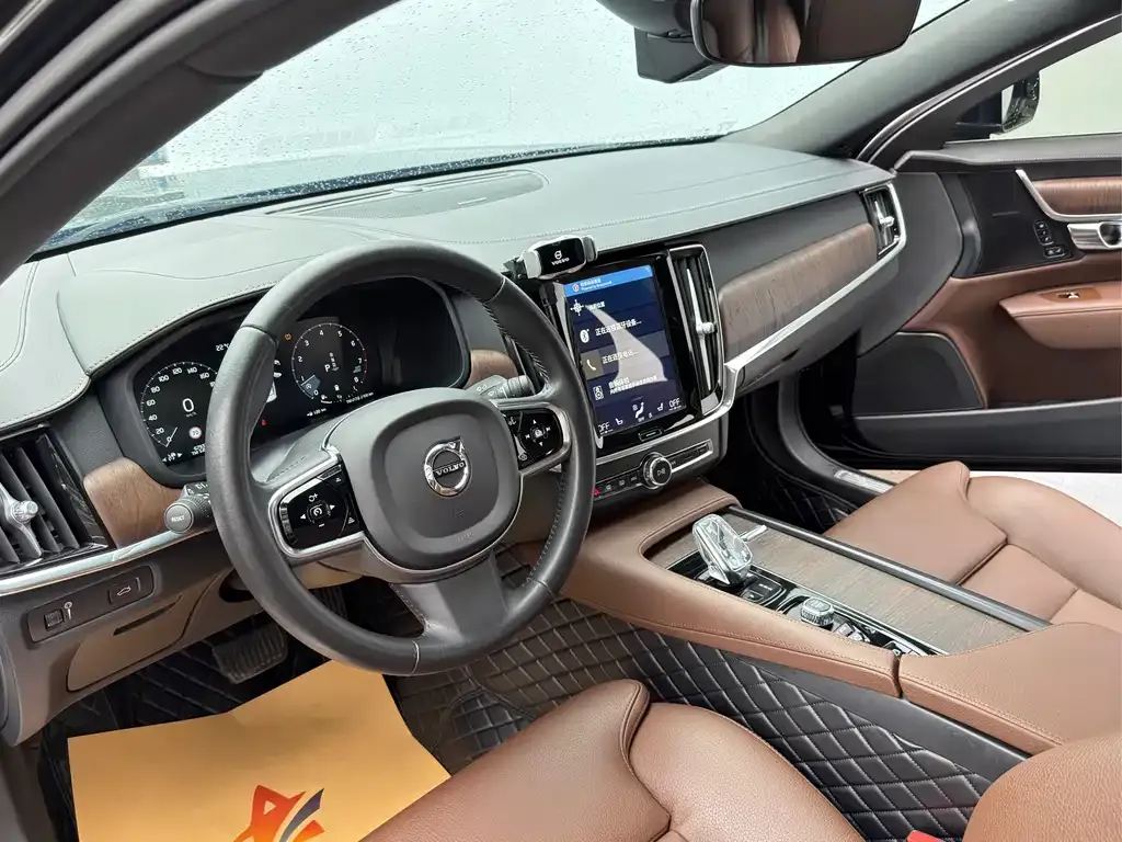 Volvo S90 — фото 4