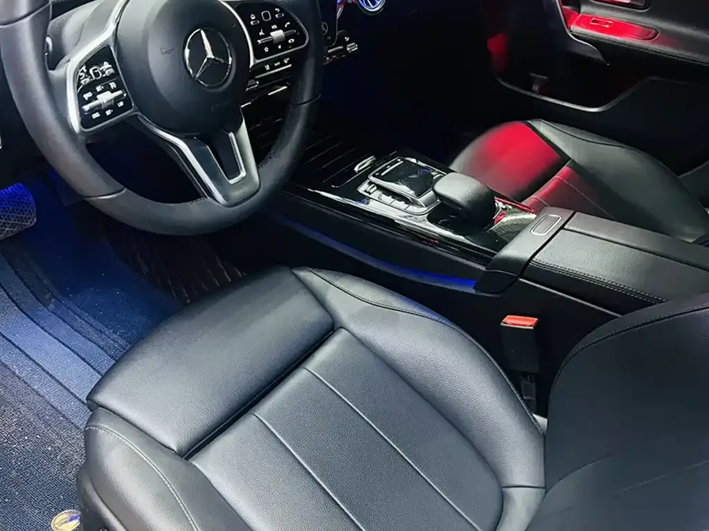 Mercedes-Benz A-Class — фото 9