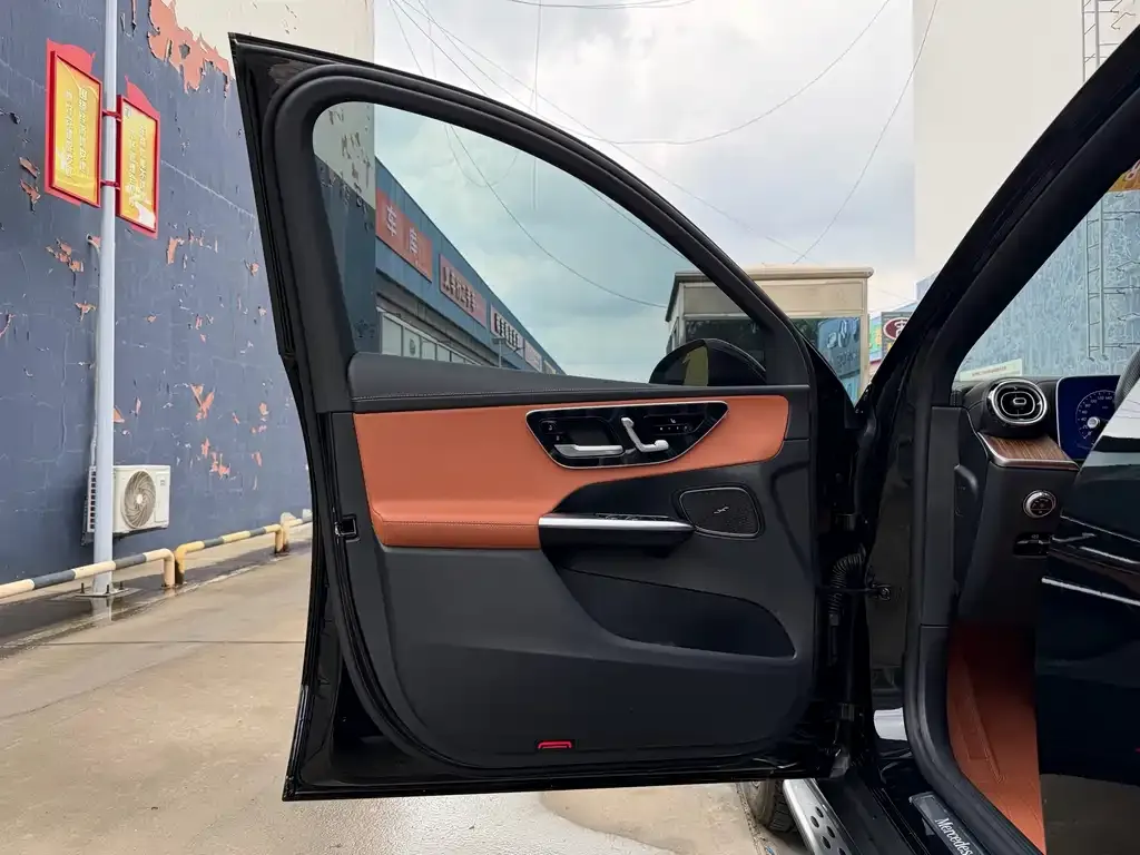 Mercedes-Benz GLC 2024 из CN, фото 6