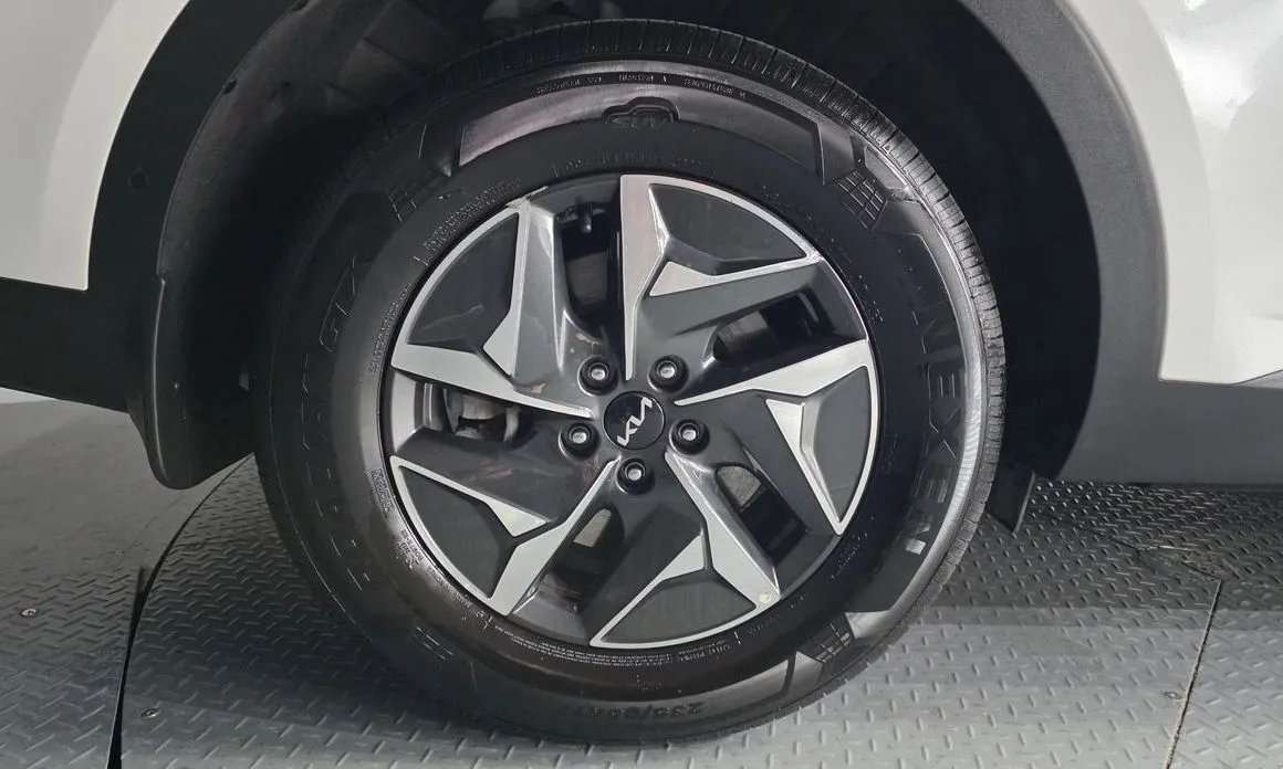 Kia Sorento — фото 4