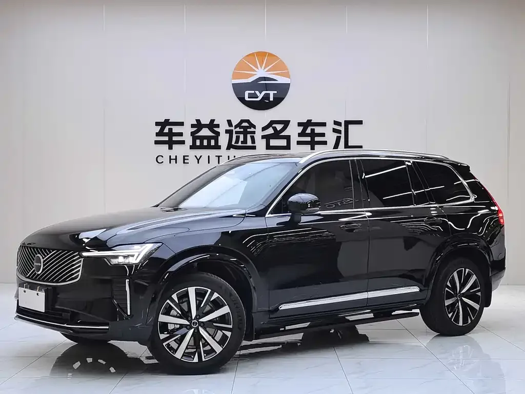 Volvo XC90 — фото 1