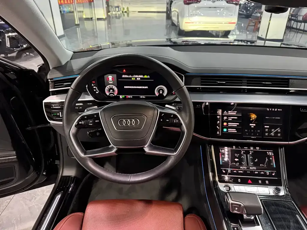 Audi A8 — фото 4