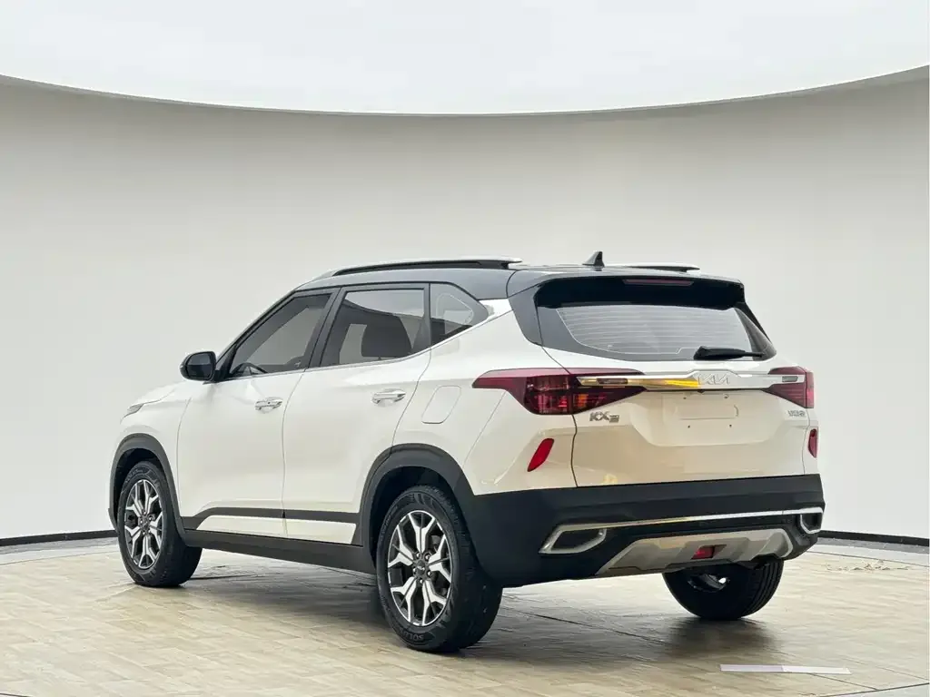 Kia KX3 2022 из CN, фото 9