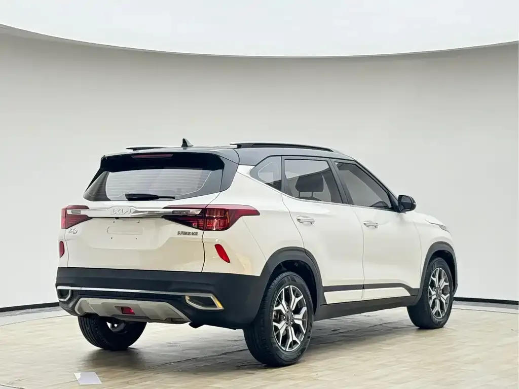 Kia KX3 2022 из CN, фото 7