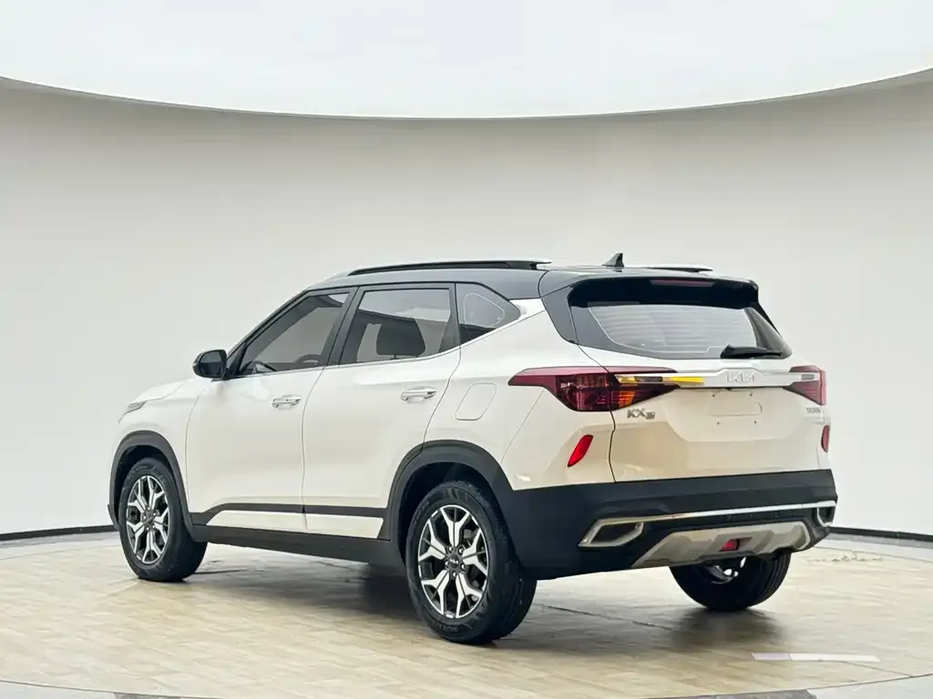 Kia KX3 2022 из CN, фото 10