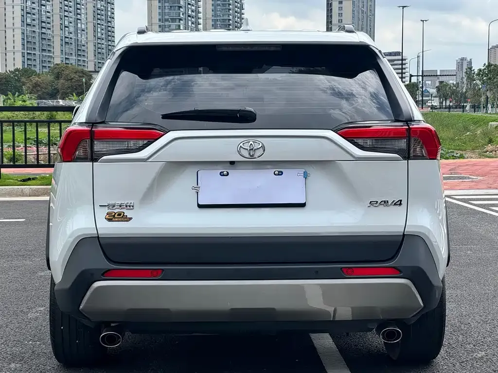 Toyota RAV4 2024 из CN, фото 9