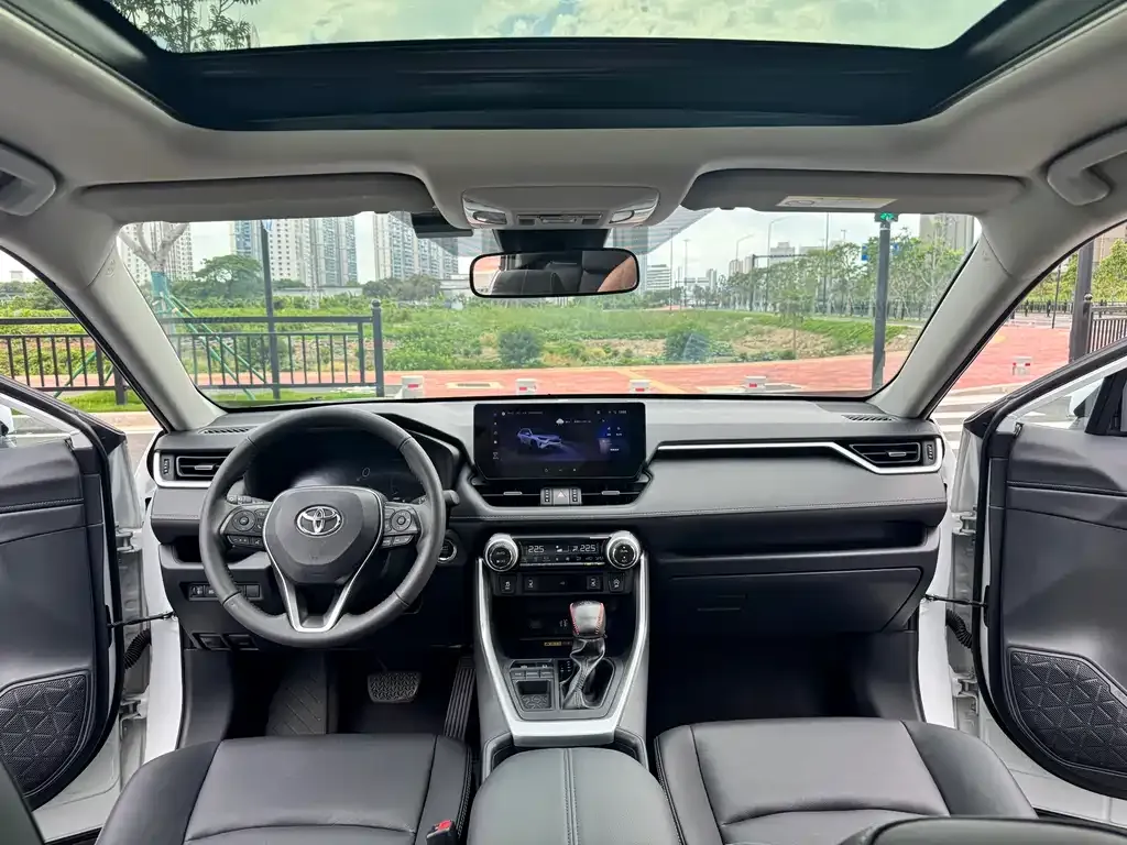 Toyota RAV4 2024 из CN, фото 7