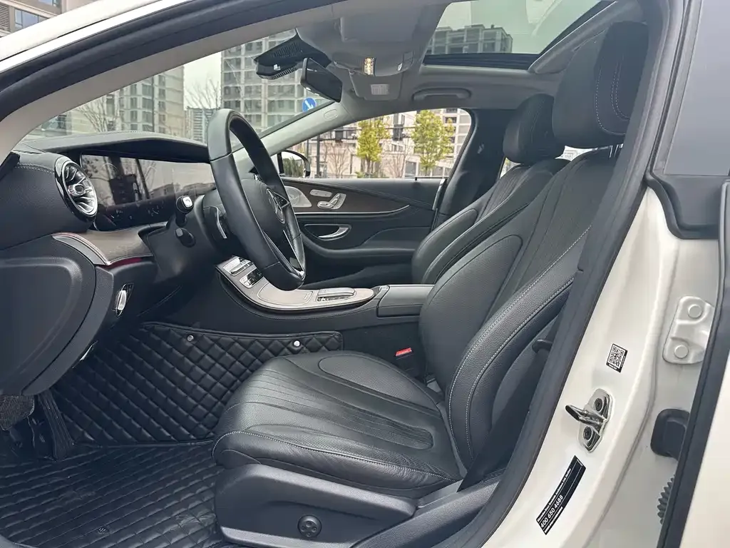 Mercedes-Benz CLS — фото 3