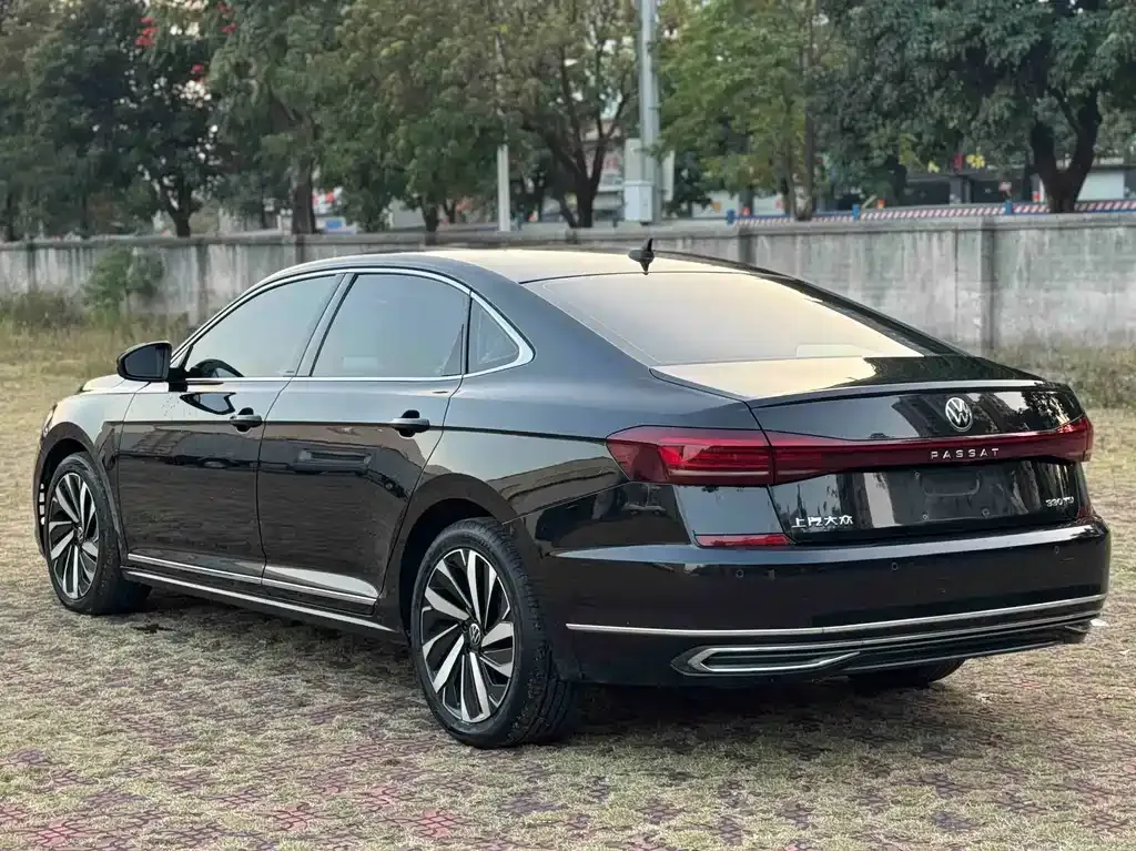 Volkswagen Passat 2022 из CN, фото 7