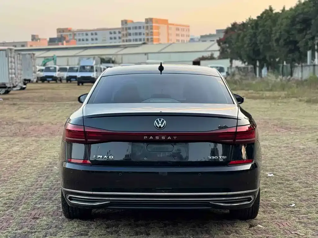 Volkswagen Passat 2022 из CN, фото 2