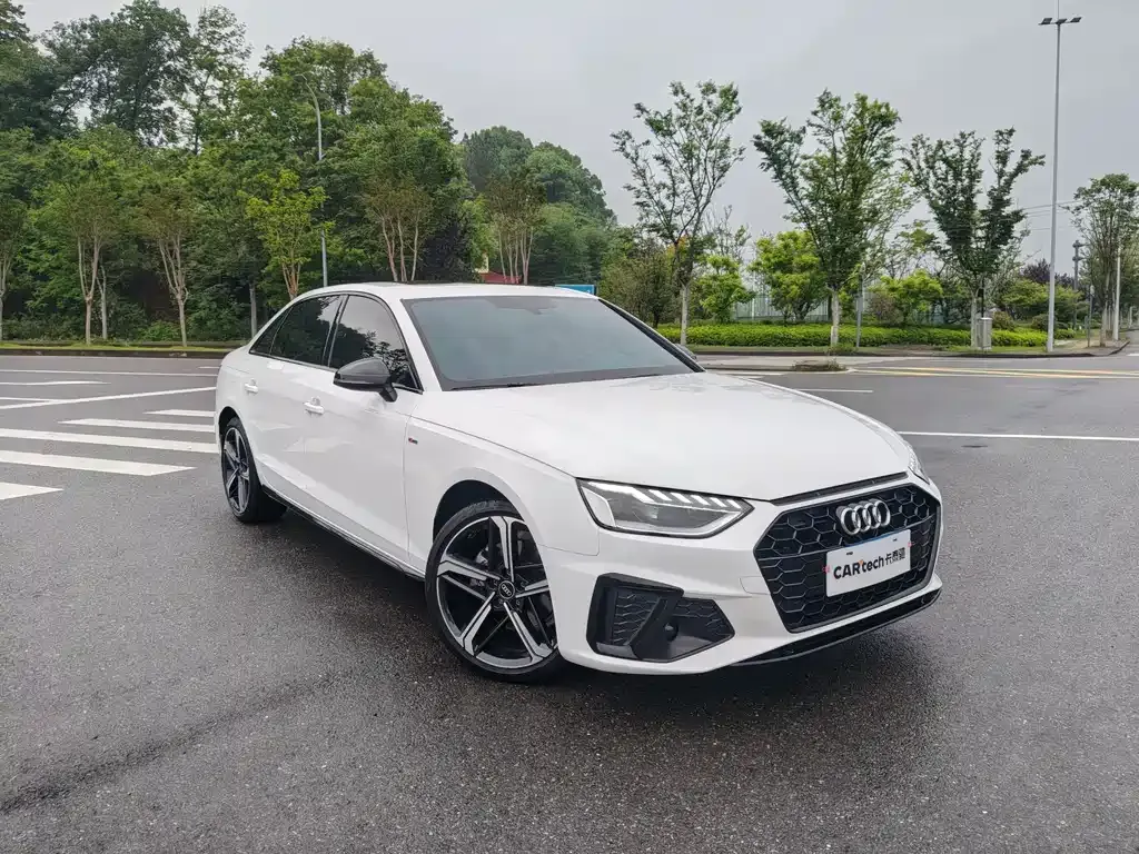 Audi A4L 2023 из CN, фото 1
