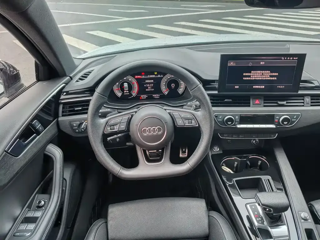 Audi A4L 2023 из CN, фото 8