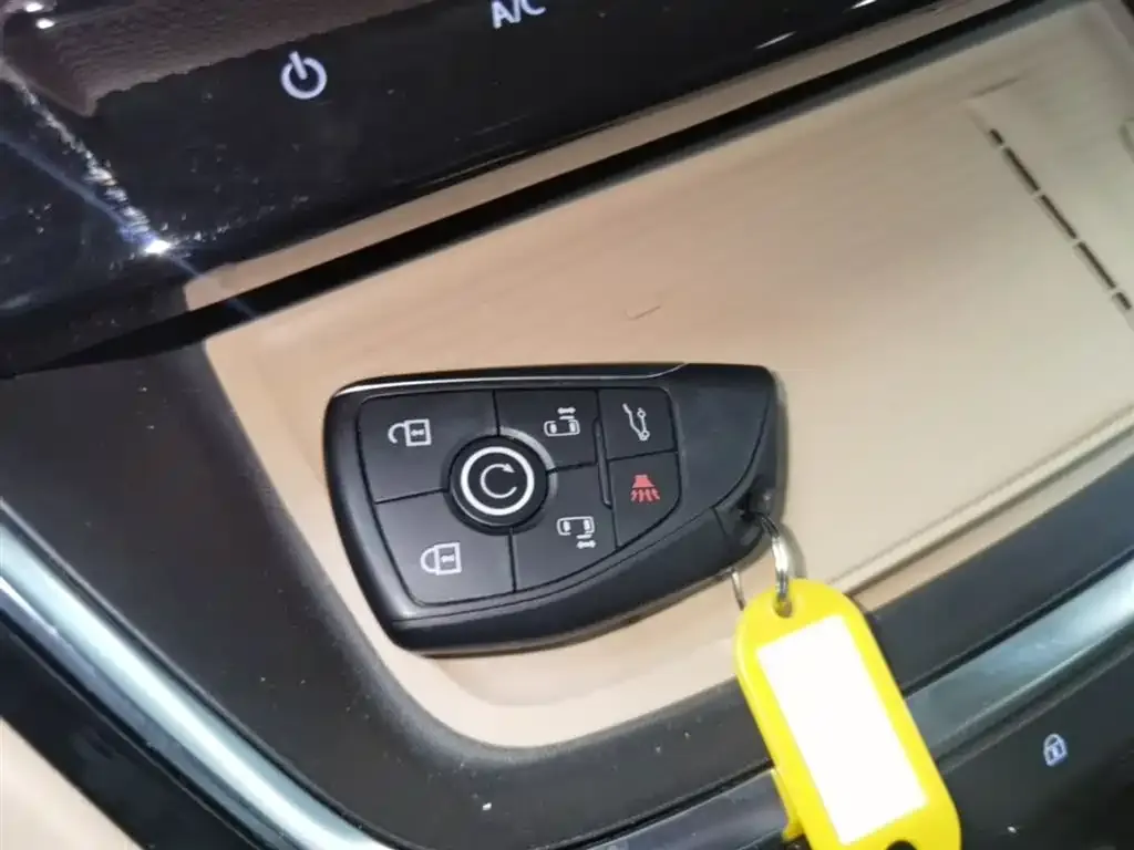 Buick GL8 Hybrid — фото 2