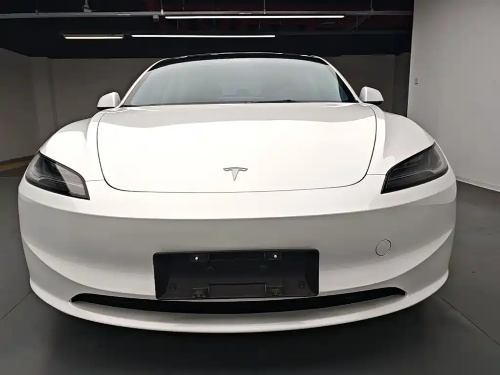 Tesla Model 3 — фото 5