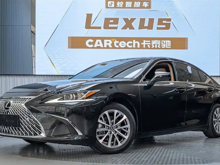 Lexus ES — фото 5