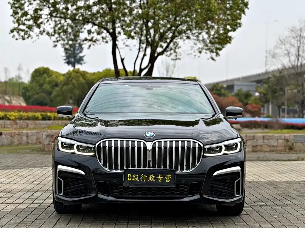 BMW 7 Series — фото 2