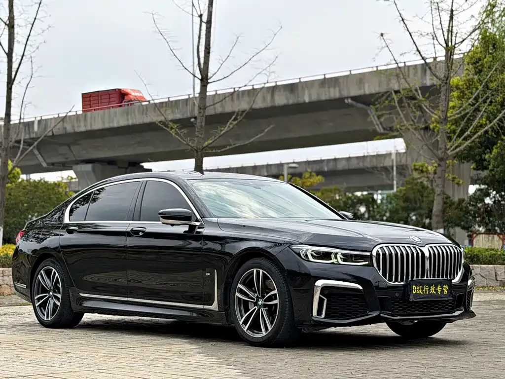 BMW 7 Series — фото 3