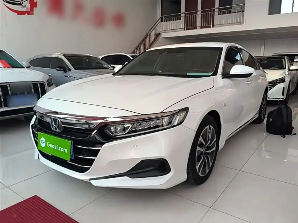 Honda Accord — фото 1