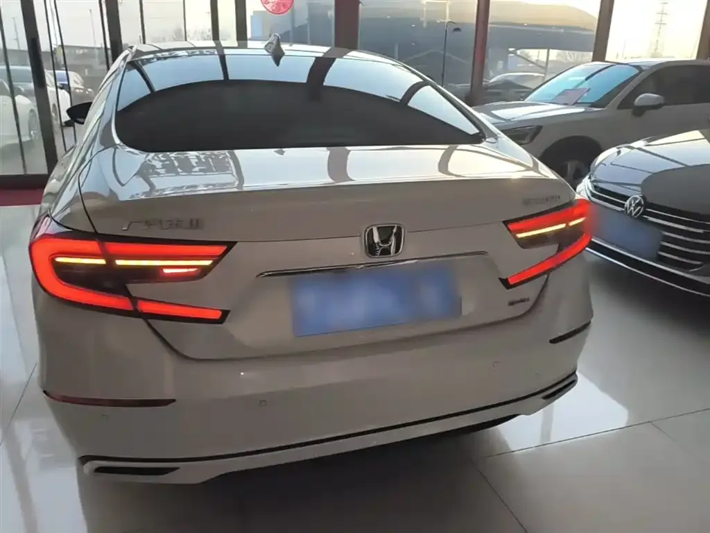 Honda Accord — фото 2