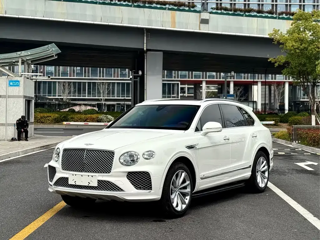 Bentley Bentayga — фото 7