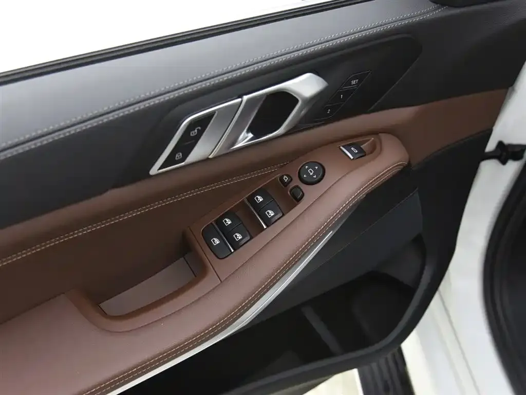 BMW X5 (Import) — фото 7