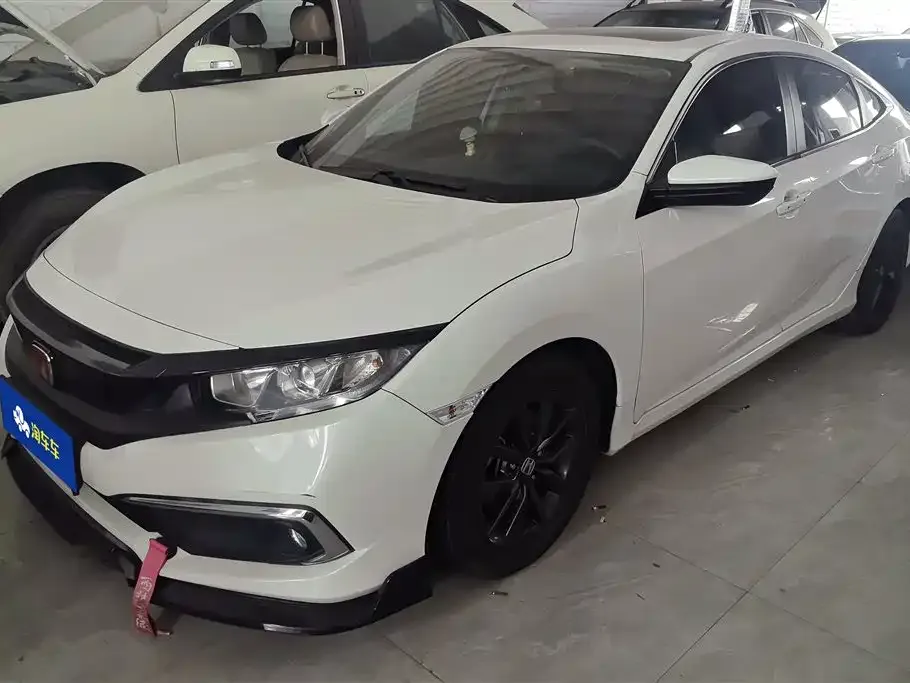 Honda Civic — фото 1