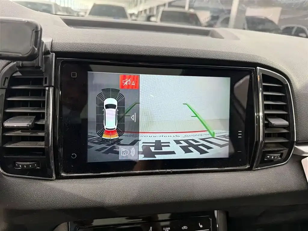 Skoda Karoq 2023 из CN, фото 4