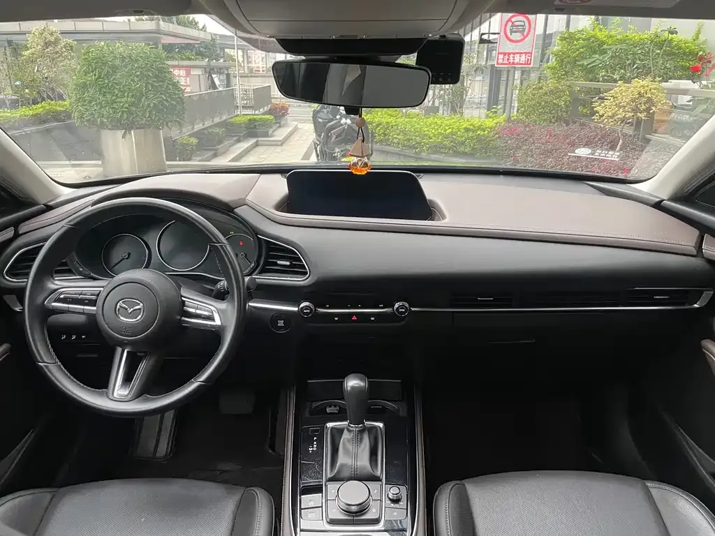 Mazda CX-30 — фото 6
