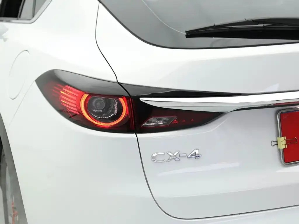 Mazda CX-4 — фото 10