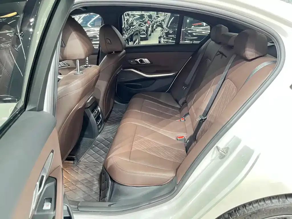 BMW 3 Series — фото 10