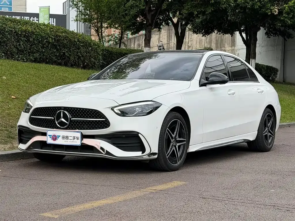 Mercedes-Benz C-Class — фото 1