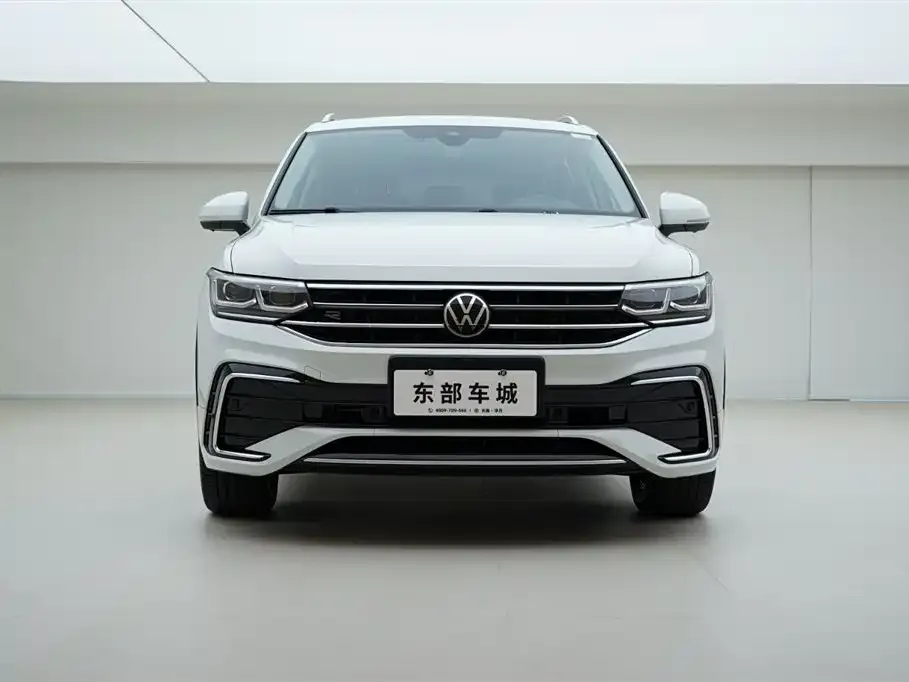 Volkswagen Tiguan L — фото 6