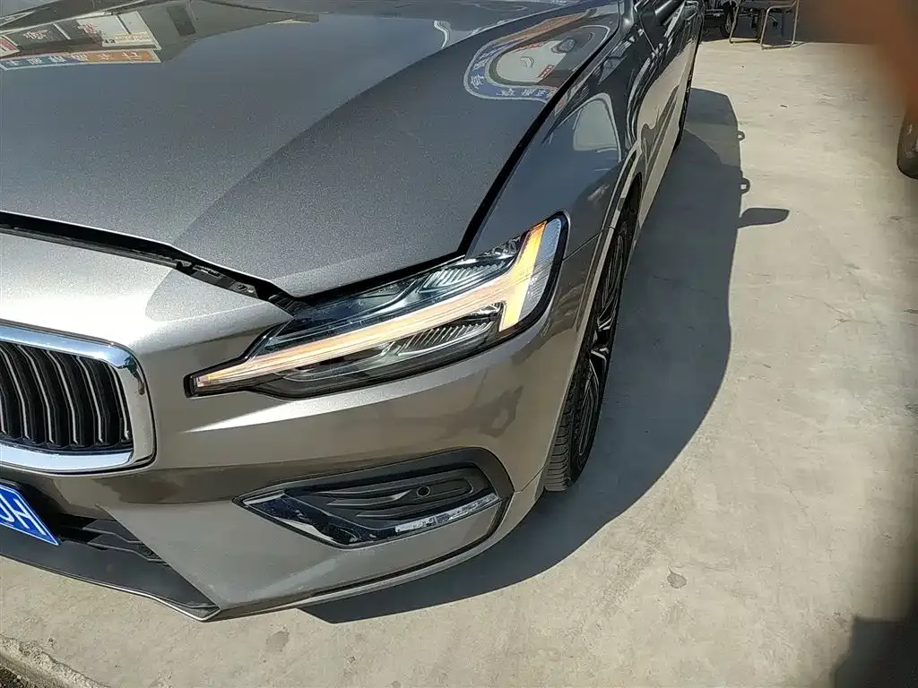 Volvo S60 2021 из CN, фото 3