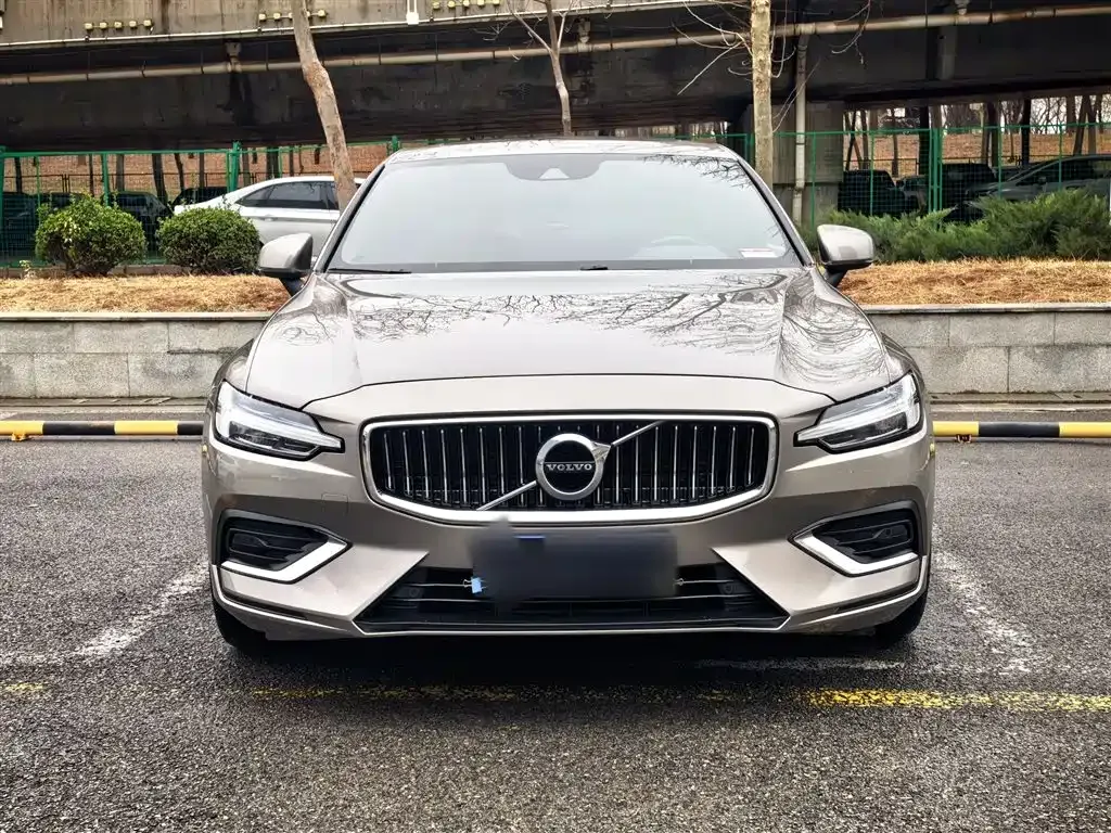 Volvo S60 2021 из CN, фото 9