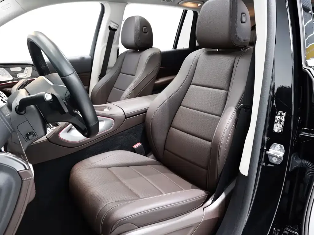 Mercedes-Benz GLS — фото 10