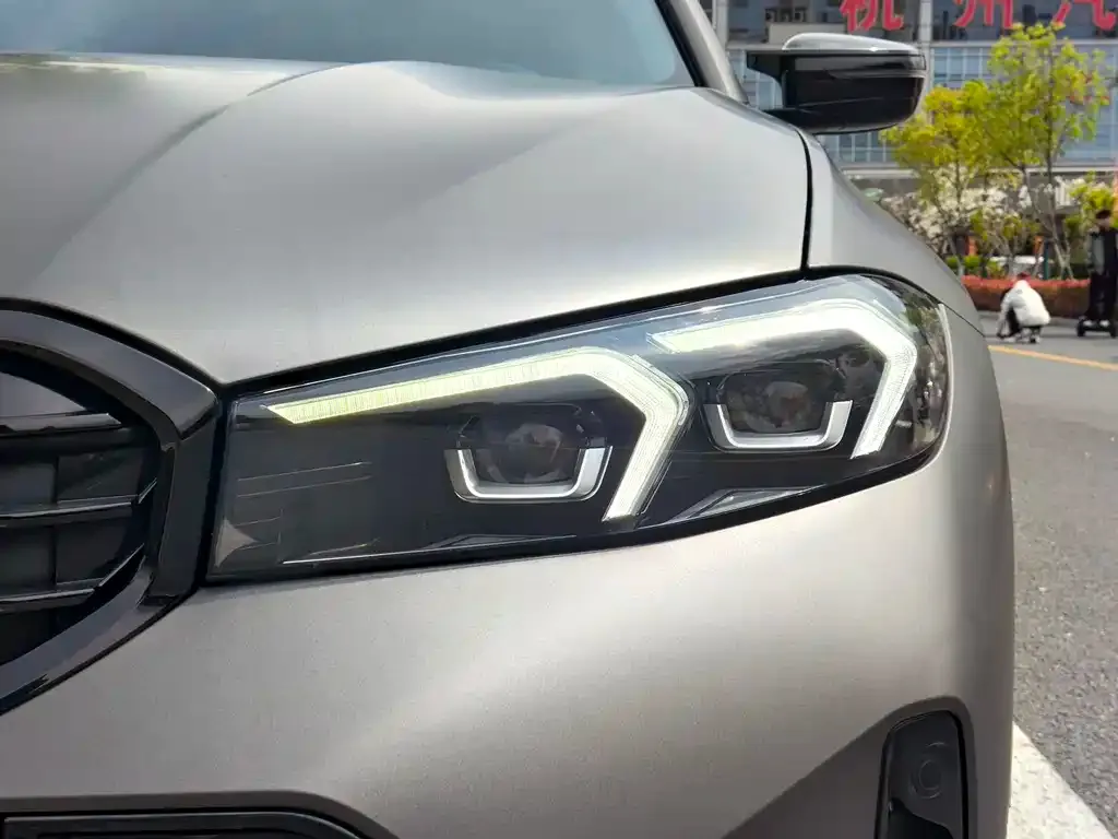 BMW 3 Series 2024 из CN, фото 9