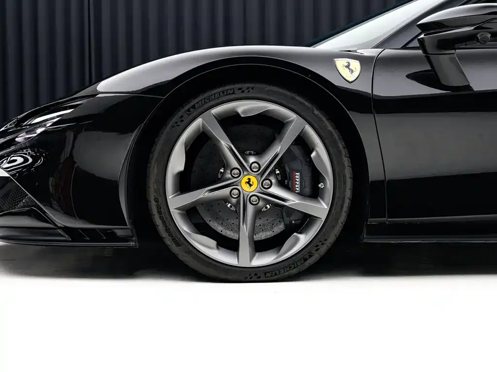 Ferrari SF90 — фото 10