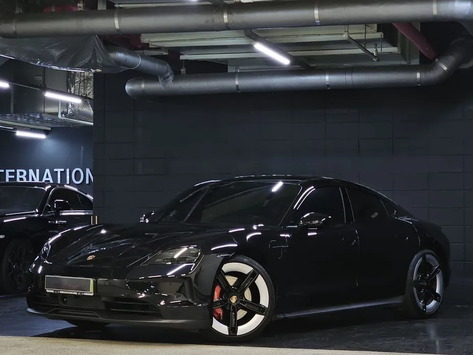 Porsche Taycan 2025 из KR, фото 8
